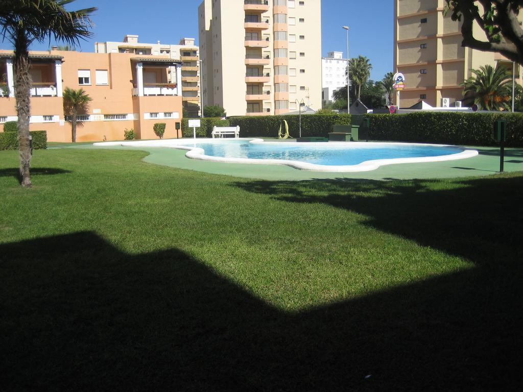 Los Juncos Apartamentos - Solo Familias オリーバ エクステリア 写真