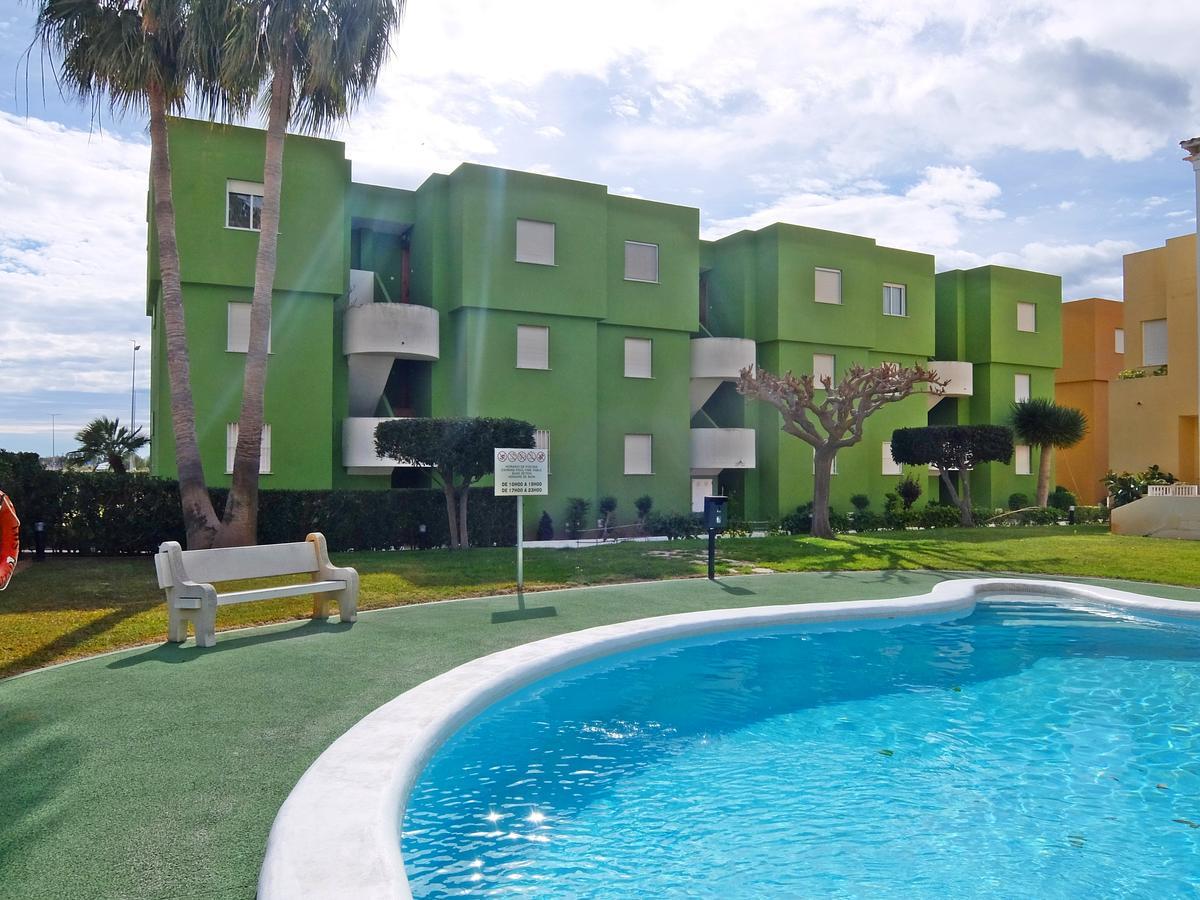 Los Juncos Apartamentos - Solo Familias オリーバ エクステリア 写真