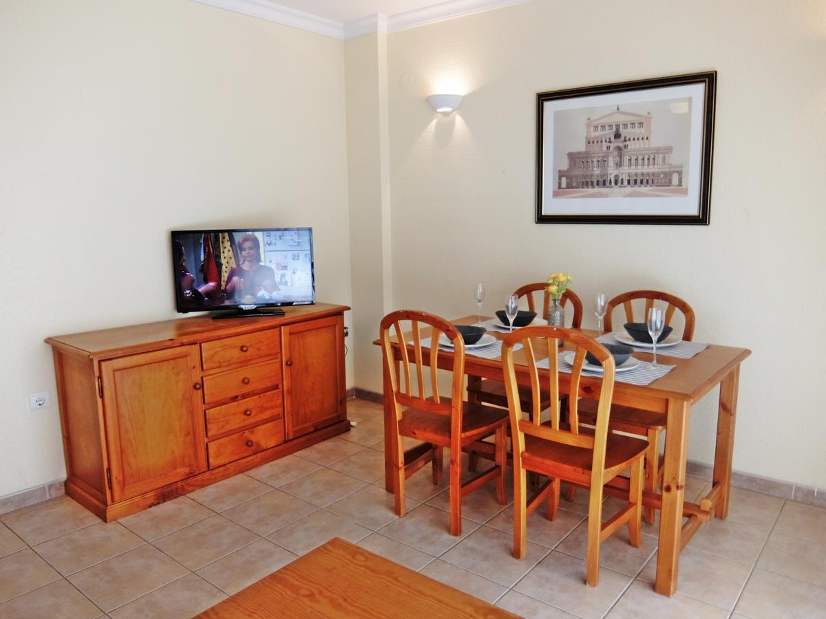 Los Juncos Apartamentos - Solo Familias オリーバ エクステリア 写真