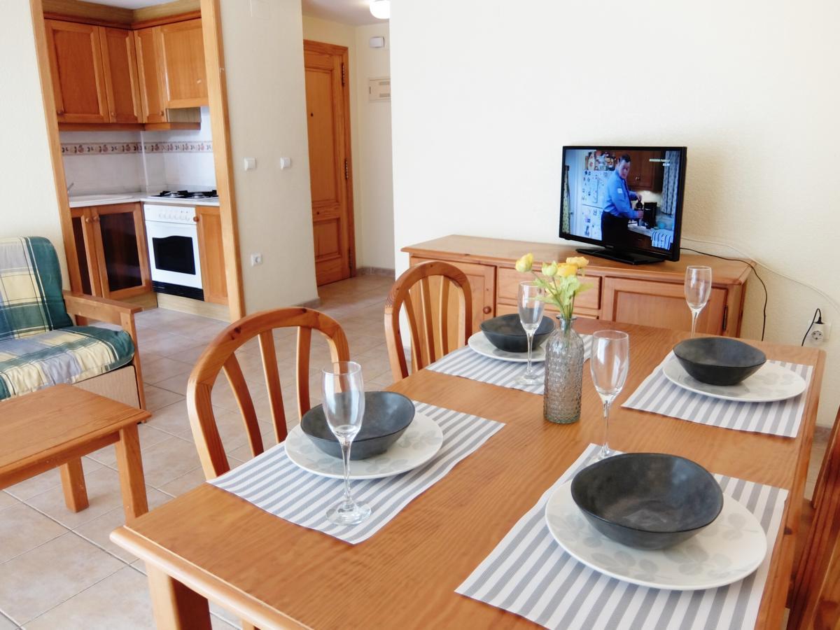 Los Juncos Apartamentos - Solo Familias オリーバ エクステリア 写真