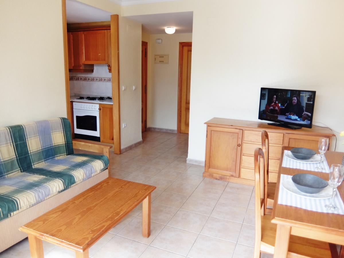 Los Juncos Apartamentos - Solo Familias オリーバ エクステリア 写真